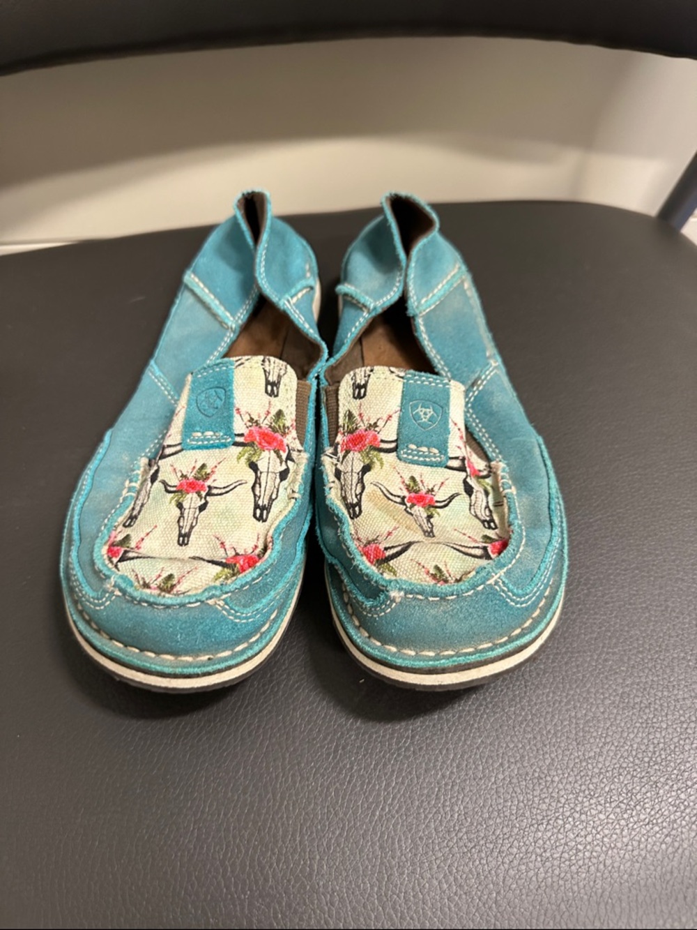 Ariat 7.5W Teal Slip-On Moccasins with Floral Skull Canvas